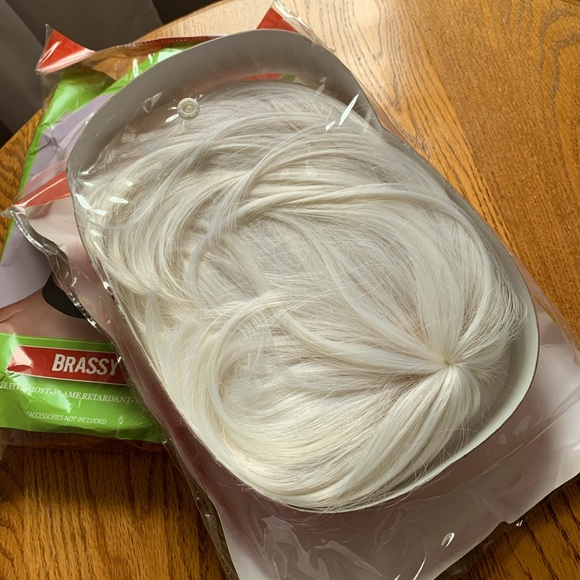 Characters Wig, White - Picture 2 of 2